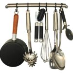 Image of a kitchen for an article about wheelchair-accessible kitchen design.